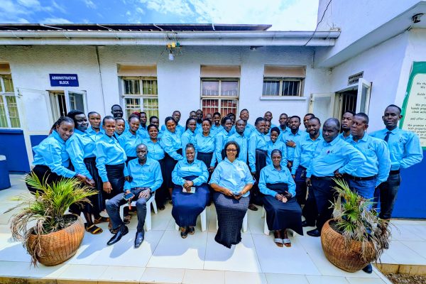 PXL_20250812_080353389.RAW-01.COVER~2